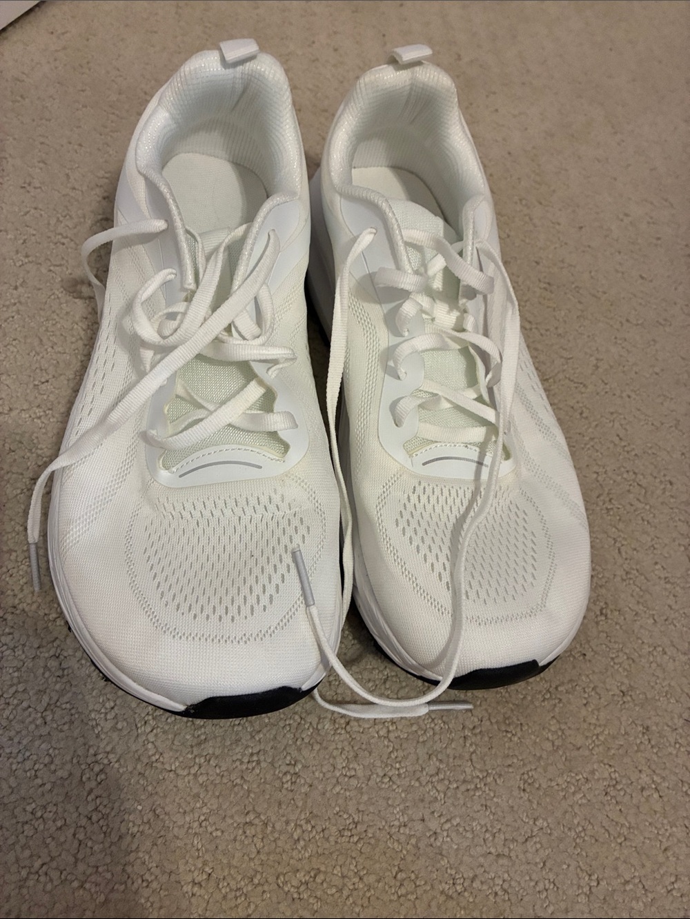 NWOT White Breathable Mesh Lace-Up Sneakers 👵MT